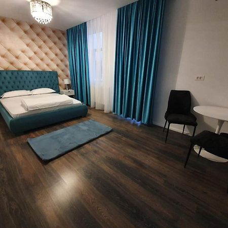 Garsonierre Central Luxury Targu Jiu Ngoại thất bức ảnh