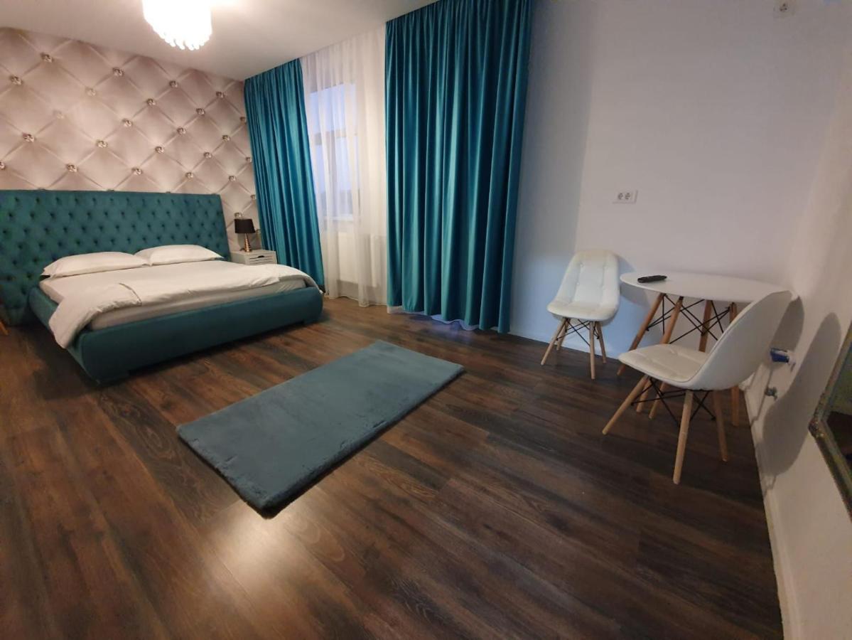 Garsonierre Central Luxury Targu Jiu Ngoại thất bức ảnh